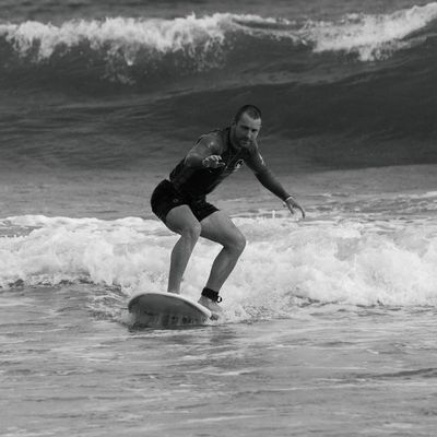 Simon surfing